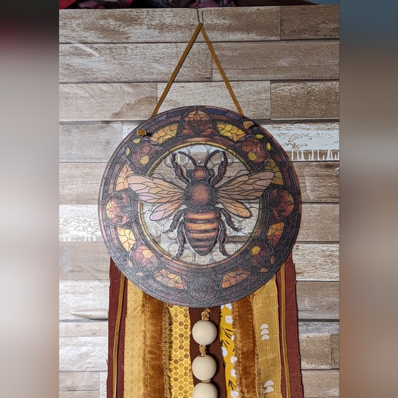 New Handcrafted Stained Glass Look Honey Bee With Mixed Fabric Wall Art - Picture 2 of 7